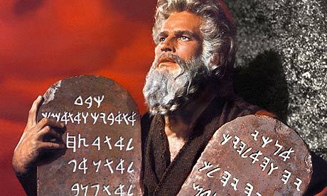 Charlton-Heston-as-Moses-001